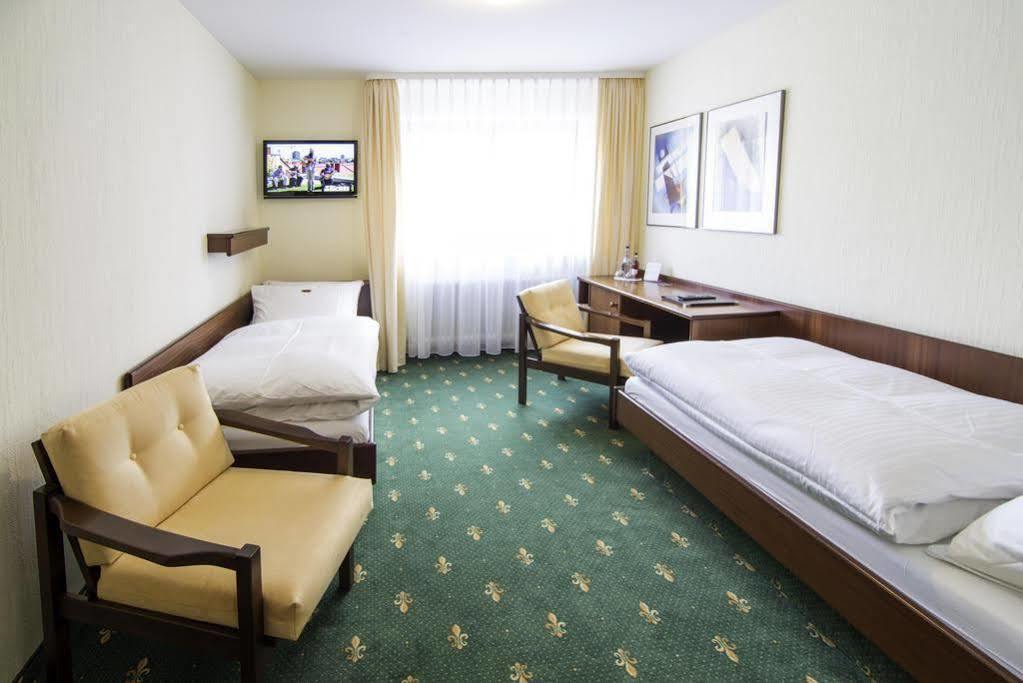 Hotel Am Kupferhammer Tubinga Esterno foto
